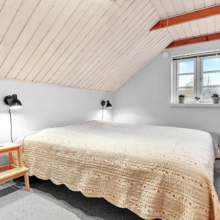 Stunning In With Kitchen 別荘